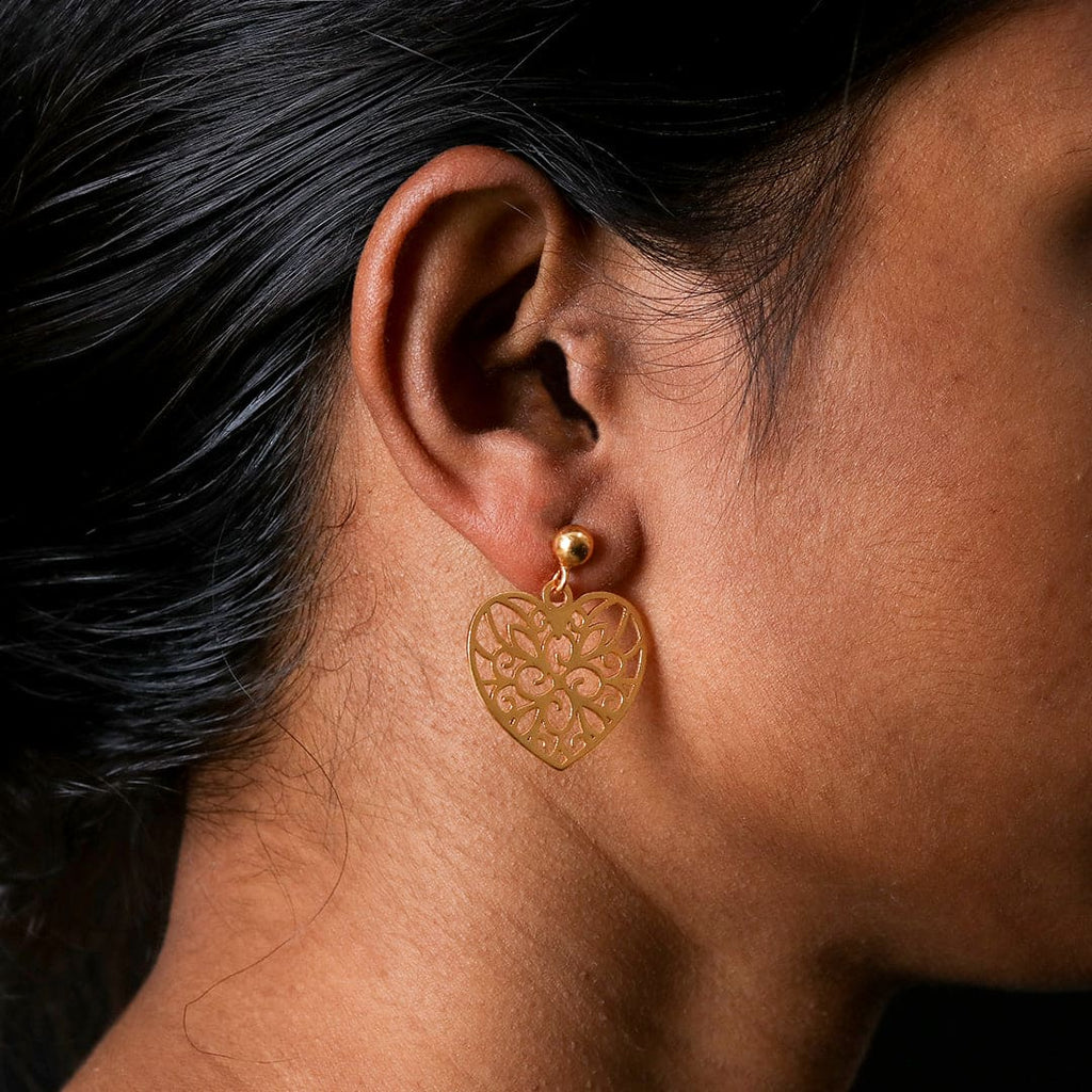 EARRING